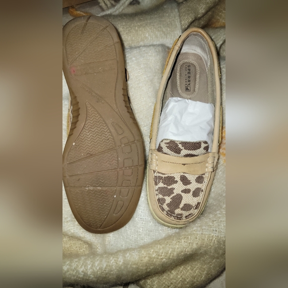 Sperry - Picture 3 of 3